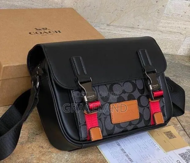 This Is Original Coach Pure Real Leather Messenger Sidebag · Photo 1