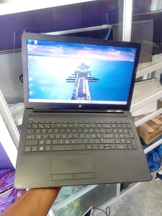 Laptop HP Pavilion 15 8GB Intel Core i5 SSD 256GB · Photo 1