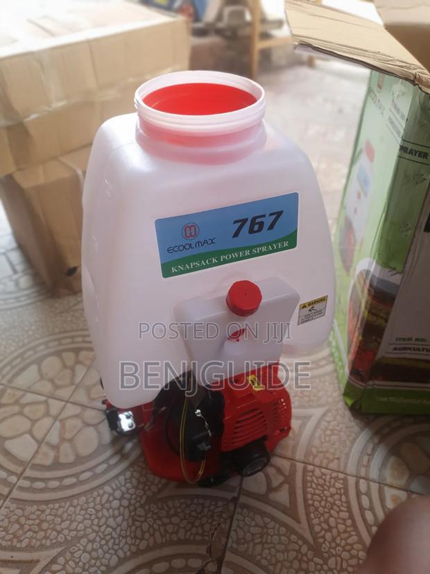 Gasoline Power Sprayer 767 · Photo 2