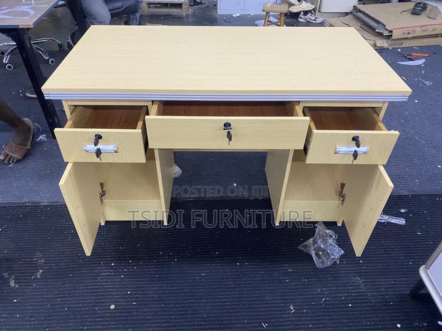 Office Table 8228 1.2 · Photo 2