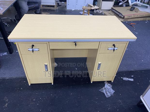 Office Table 8228 1.2 · Photo 1