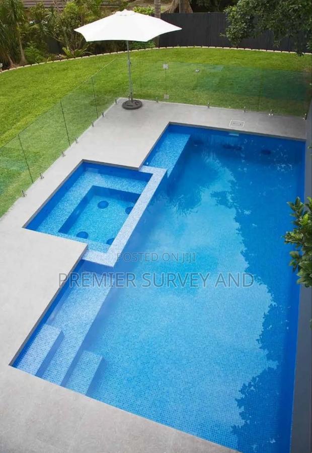 Top-Notch Swimming Pool Construction · Photo 1