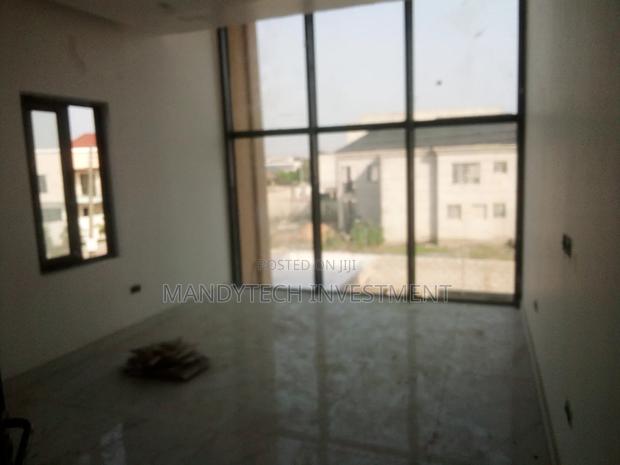 Furnished 5bdrm Mansion in School Junction for sale · Photo 5