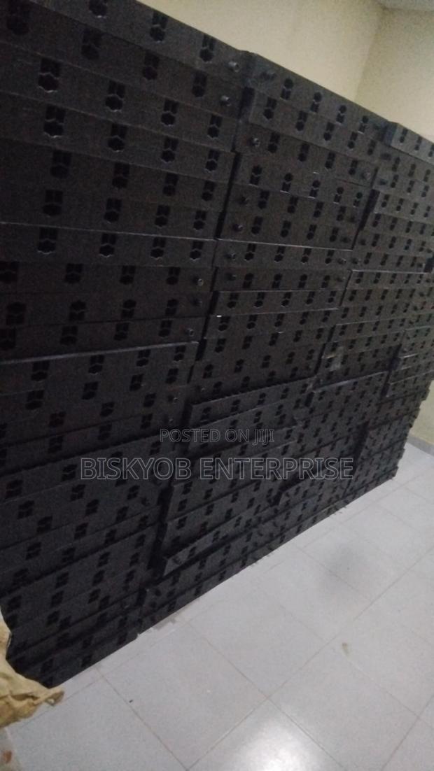 Adjustable Squre Pilars · Photo 2
