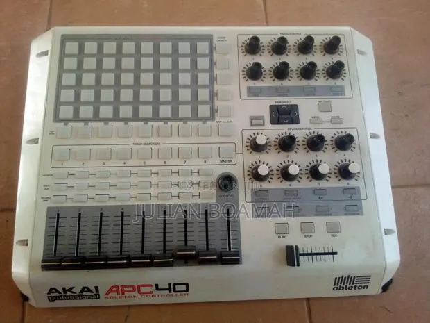 Akai APC 40 · Photo 1
