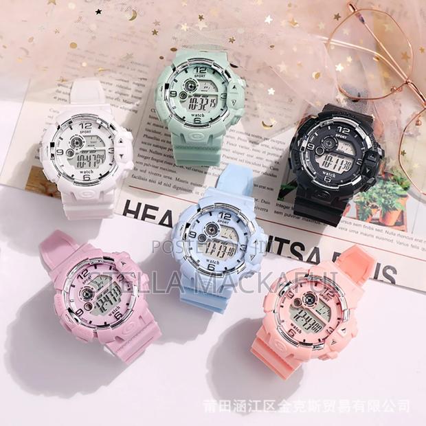 Digital Watches for Children Only · Photo 1