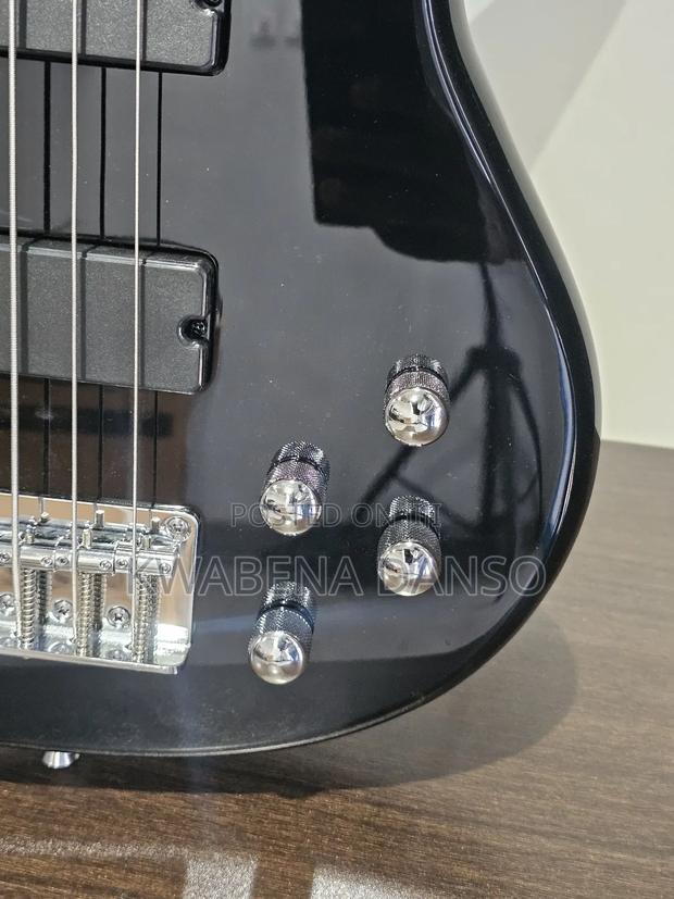 Smiger G-B3-5-Bk 5 Strings Passive Bass Guitar · Photo 3