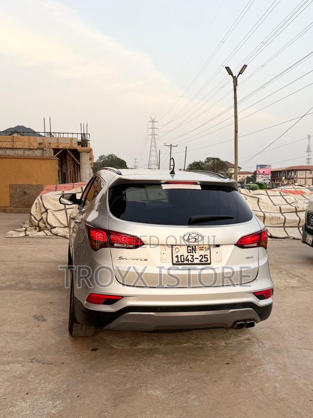 Hyundai Santa Fe 2015 Gray · Photo 5