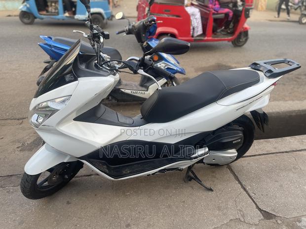 New Honda Ignition 2023 White · Photo 2