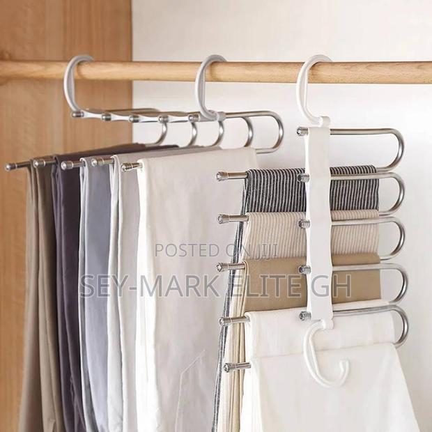 Multipurpose Closet Hanger · Photo 1