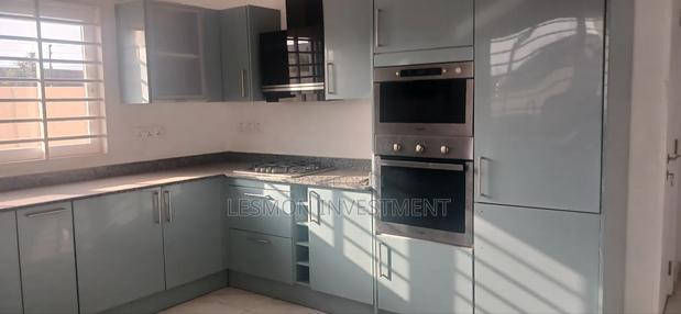 4bdrm Duplex in Lesmon Investment, Spintex for rent · Photo 3