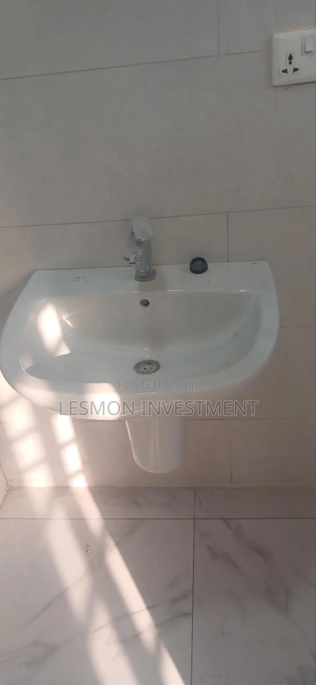 4bdrm Duplex in Lesmon Investment, Spintex for rent · Photo 5