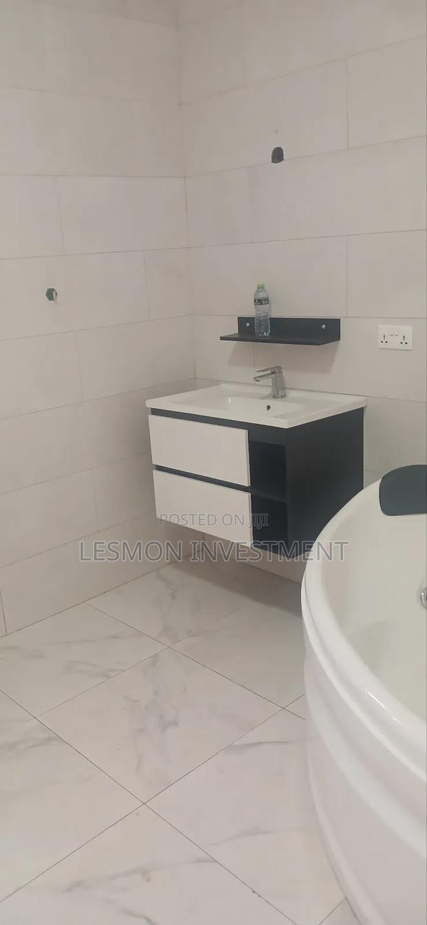 4bdrm Duplex in Lesmon Investment, Spintex for rent · Photo 7