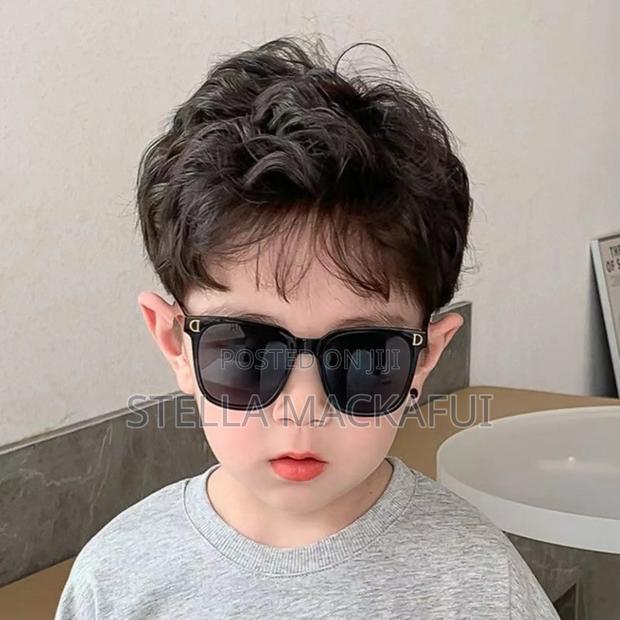 Unisex Sunglasses For Children · Photo 1
