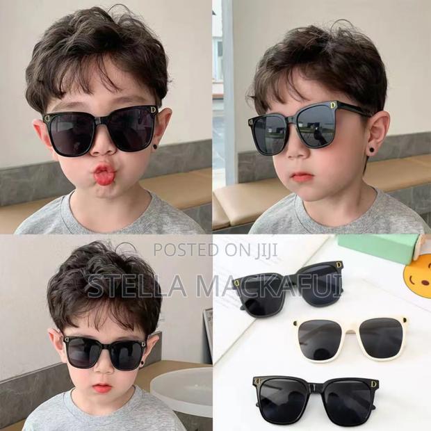 Unisex Sunglasses For Children · Photo 2