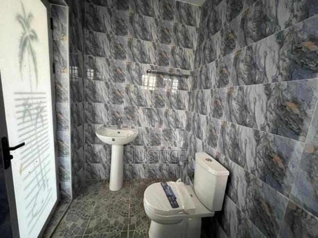 3bdrm House in Amrahia, Oyarifa for sale · Photo 6