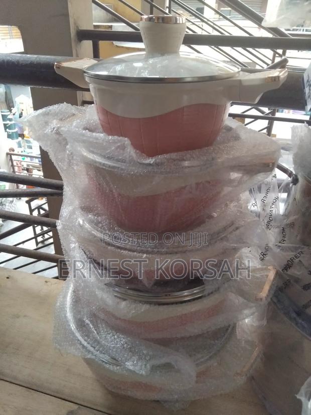 5 Sets of Luxurious Grantie Cookware · Photo 1
