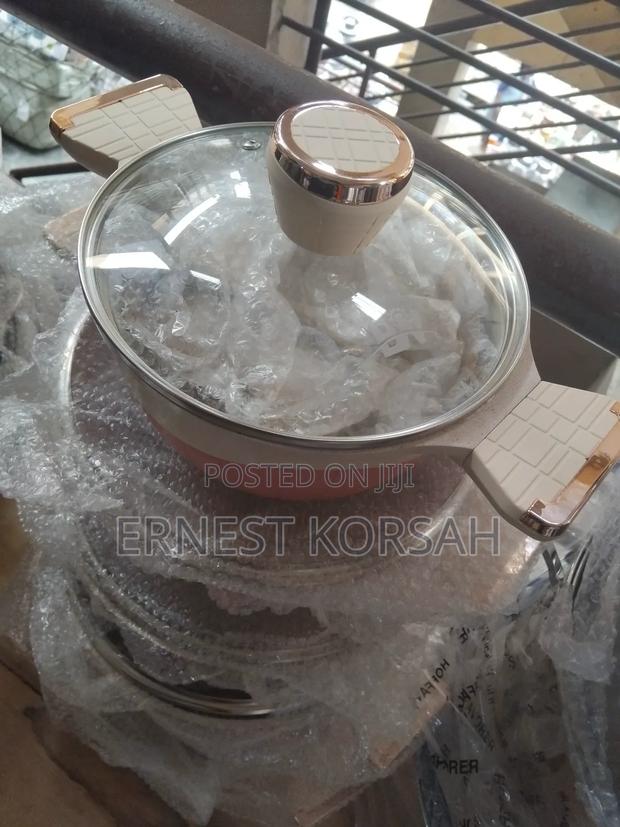 5 Sets of Luxurious Grantie Cookware · Photo 2