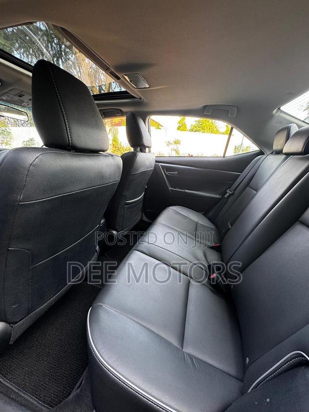 Toyota Corolla S Plus 4dr Sedan (1.8L 4cyl CVT) 2015 Gray · Photo 8
