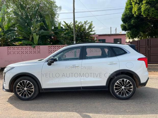 Rent Haval Jolion Pro · Photo 1