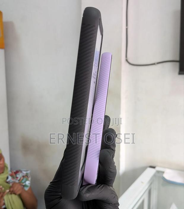 Google Pixel 9a 360 Case · Photo 2