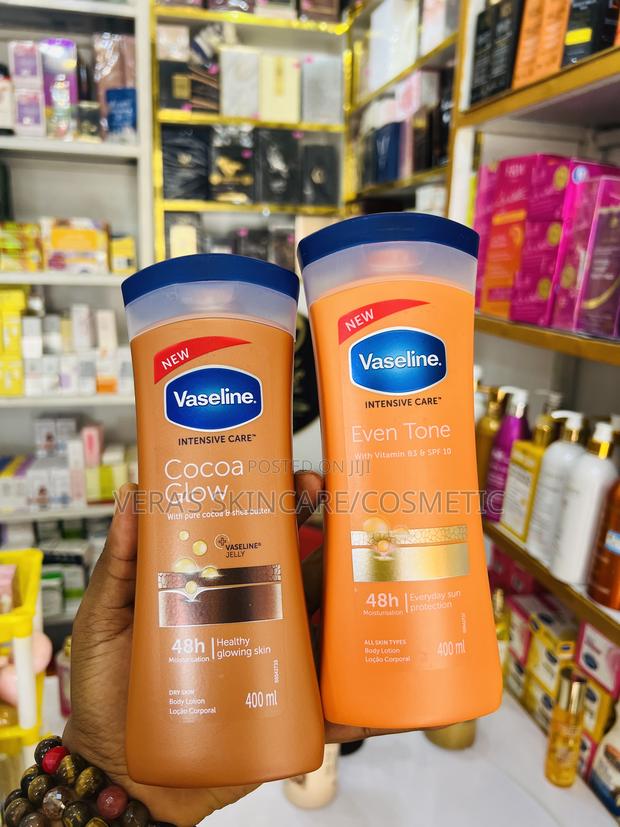 Vaseline Even Out And Cocoa Glow Body Lotion · Photo 1