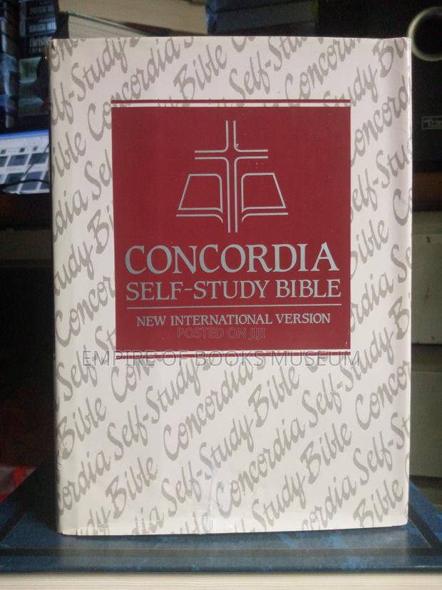 The Concordia Self-Study Bible Hardcover · Photo 1