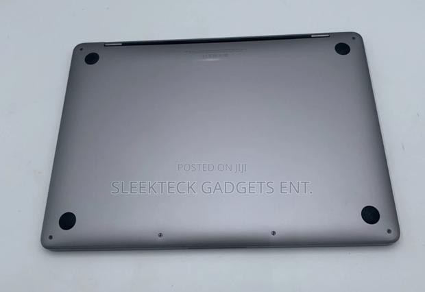 Laptop Apple MacBook Pro 2017 8GB Intel Core i5 SSD 256GB · Photo 1