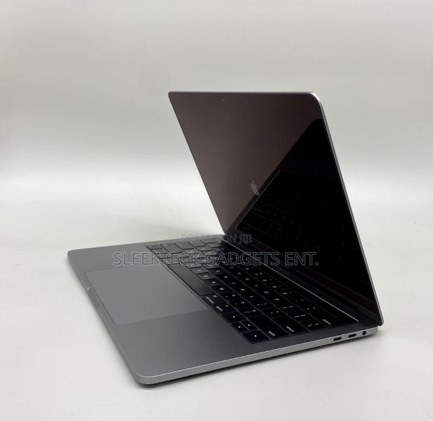 Laptop Apple MacBook Pro 2017 8GB Intel Core i5 SSD 256GB · Photo 4