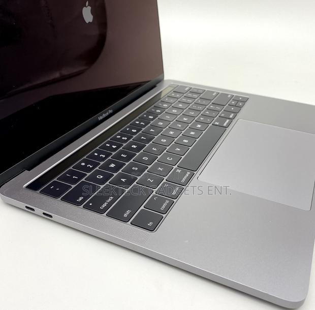 Laptop Apple MacBook Pro 2017 8GB Intel Core i5 SSD 256GB · Photo 7