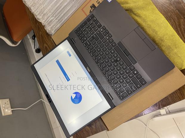 New Laptop Dell Latitude 5501 16GB Intel Core i7 SSD 512GB · Photo 3