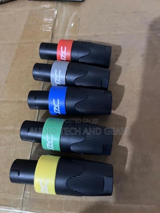 Neutrix Speakon Plugs · Photo 2