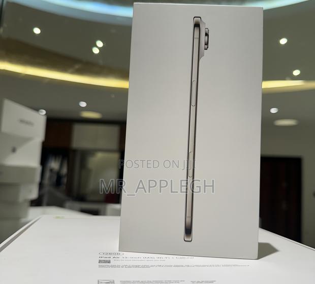 New Apple iPhone Air 256 GB Gold · Photo 2