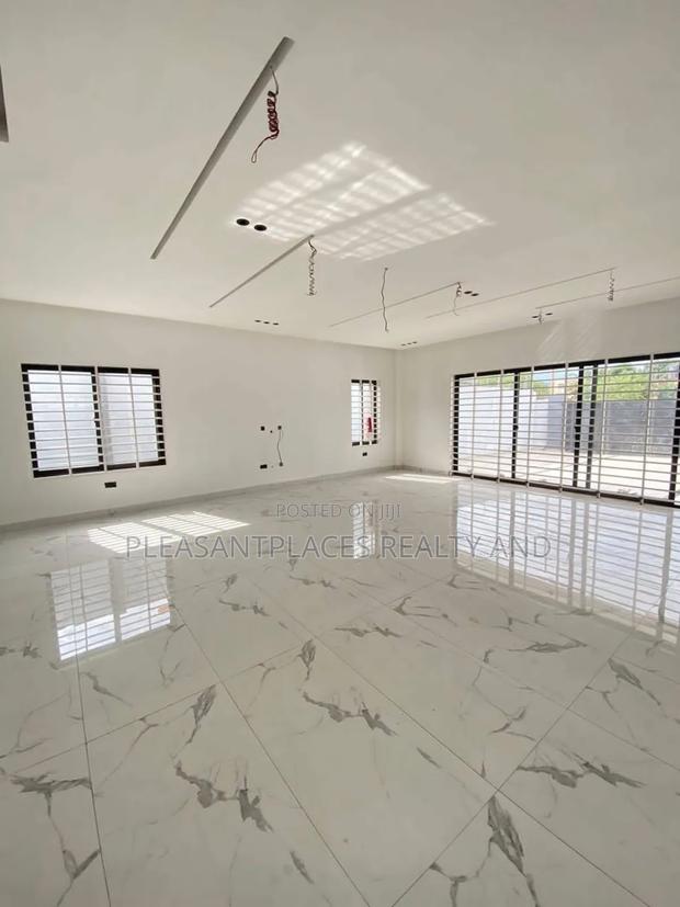 4bdrm House in Pleasantplaces, Oyarifa for sale · Photo 5