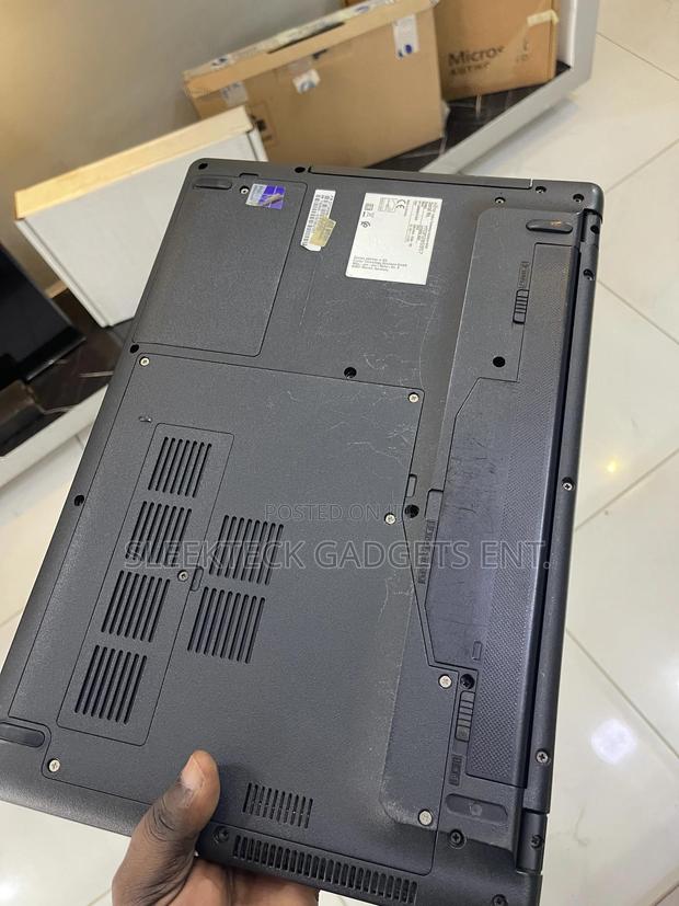 Laptop Fujitsu Lifebook A555 8GB Intel Core i3 SSD 256GB · Photo 5