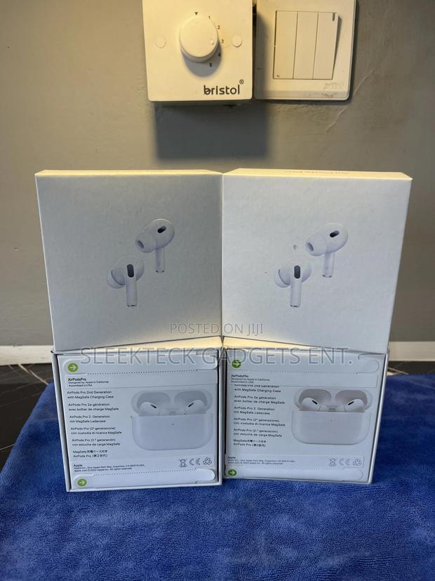 Apple Airpods Pro – Wireless Noise-Cancelling Earbuds With Case · Photo 1