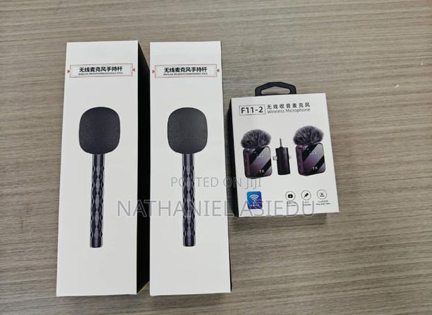 Wireless Microphone With the Handle · Photo 1