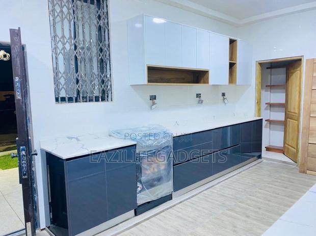 Modern Kitchen Design Installation Per Budget · Photo 4