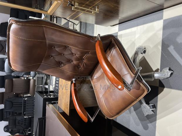 High Quality Office Chair · Photo 3