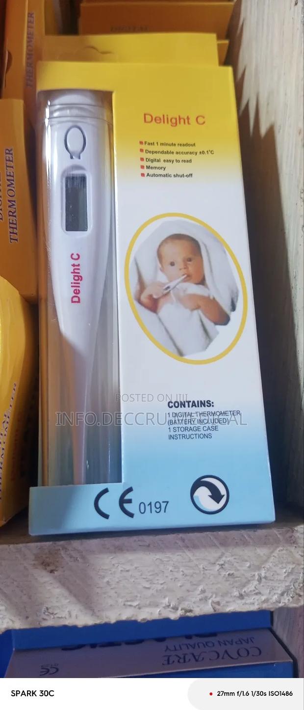 Digital Thermometer · Photo 2