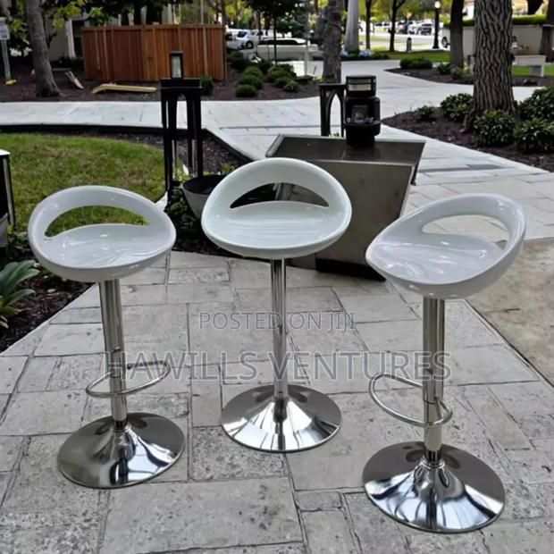 White Bar Stool · Photo 1