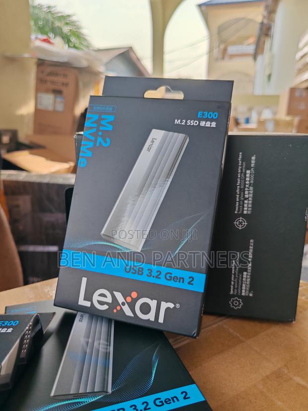 Lexar E300 M.2 Enclosure · Photo 1