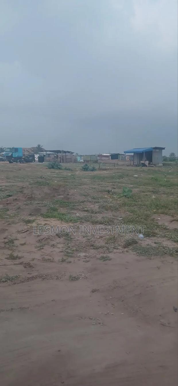1 Acre Commercial Land for Sale in Tema - Nungua Beach Road · Photo 7