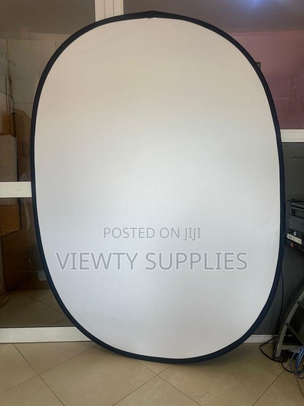 Giant Size 200cm X 150cm , 7-in-1 Foldable Studio Photo Reflector · Photo 3