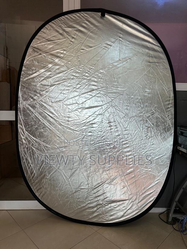 Giant Size 200cm X 150cm , 7-in-1 Foldable Studio Photo Reflector · Photo 2