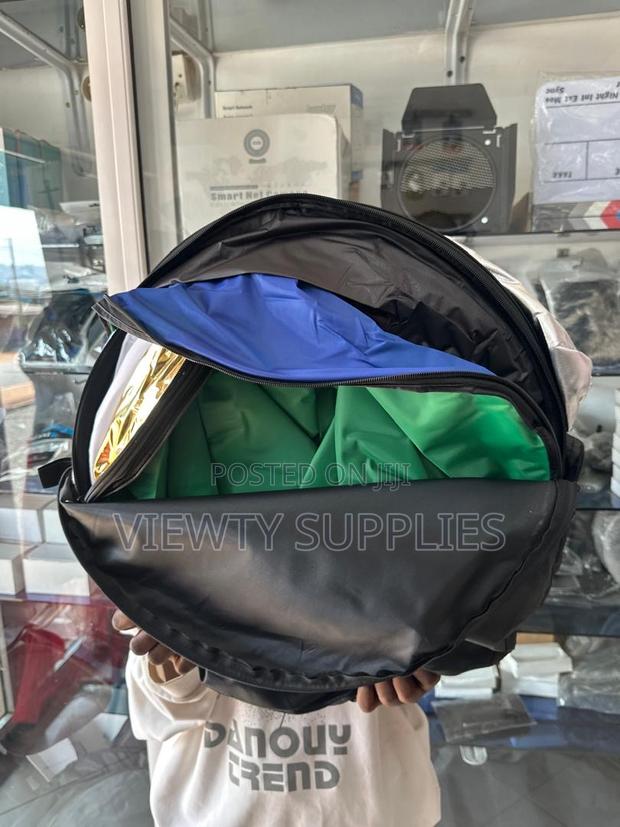 Giant Size 200cm X 150cm , 7-in-1 Foldable Studio Photo Reflector · Photo 4