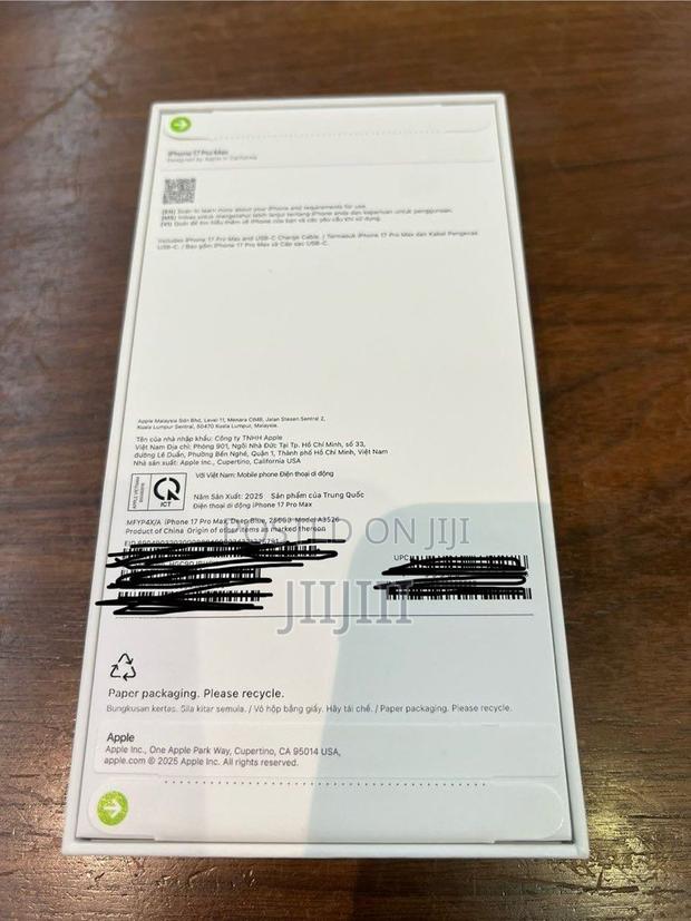 Apple iPhone 17 Pro Max 256 GB Blue · Photo 2