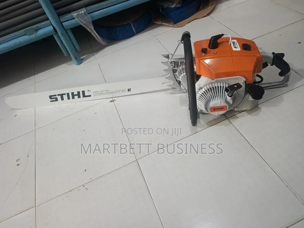 Stihl 36" Bar Petrol Chainsaw Machine · Photo 1