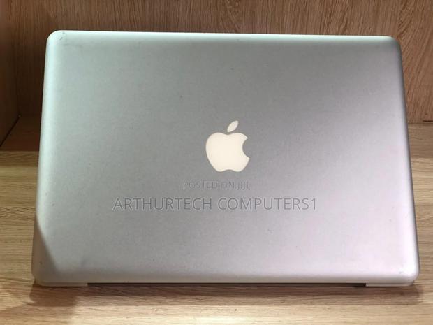 Laptop Apple MacBook Pro 2010 3GB Intel Core 2 Duo HDD 320GB · Photo 4