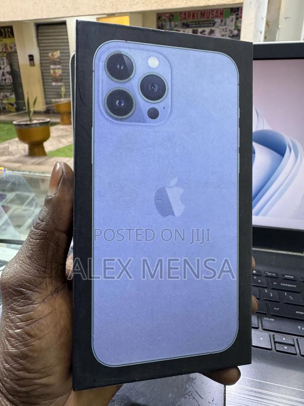 Apple iPhone 13 Pro Max 128 GB Blue · Photo 2